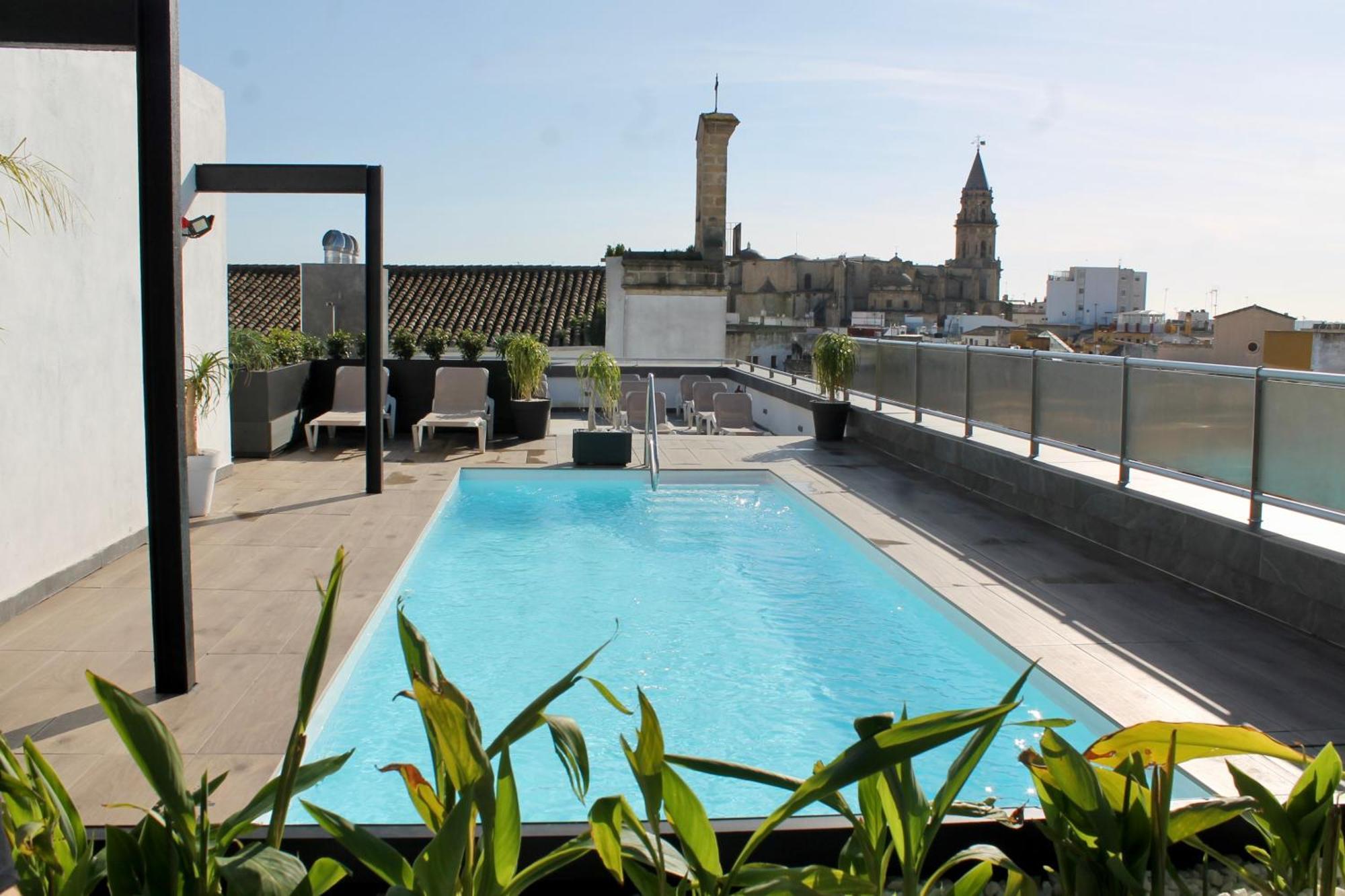 Eszentrico Suites Jerez Херес де ла Фронтера Екстериор снимка