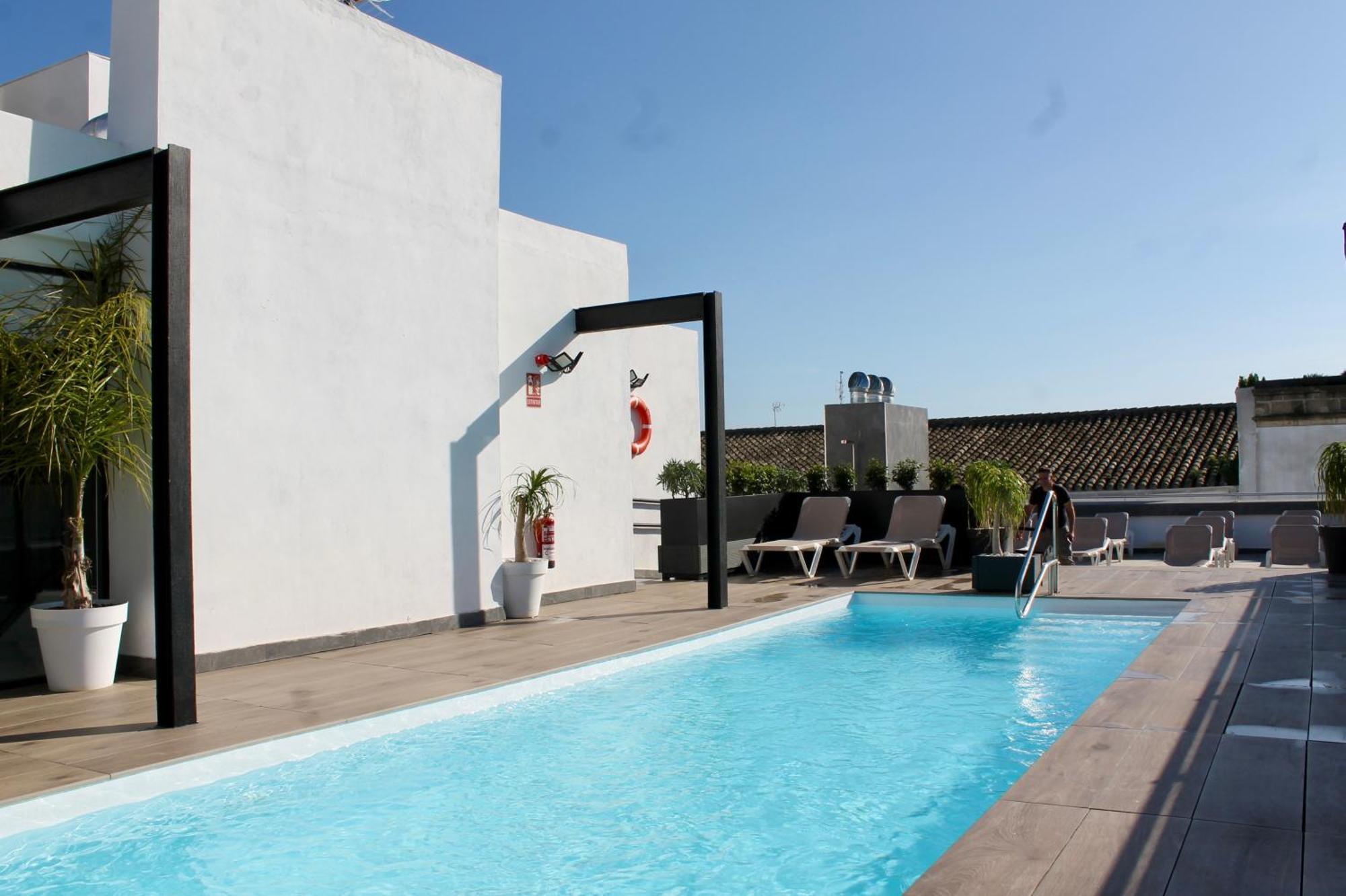 Eszentrico Suites Jerez Херес де ла Фронтера Екстериор снимка
