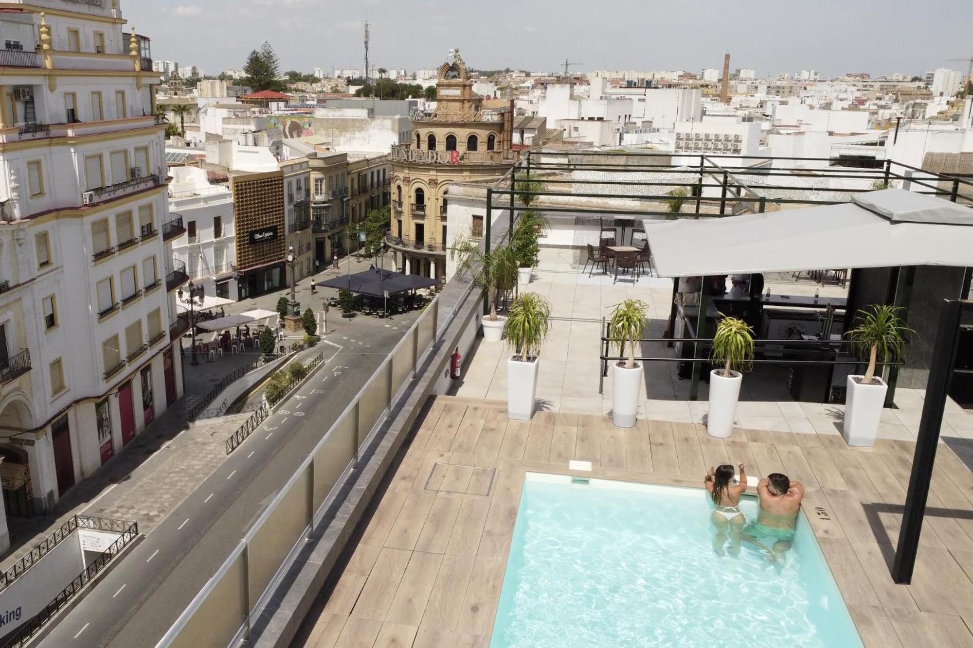Eszentrico Suites Jerez Херес де ла Фронтера Екстериор снимка