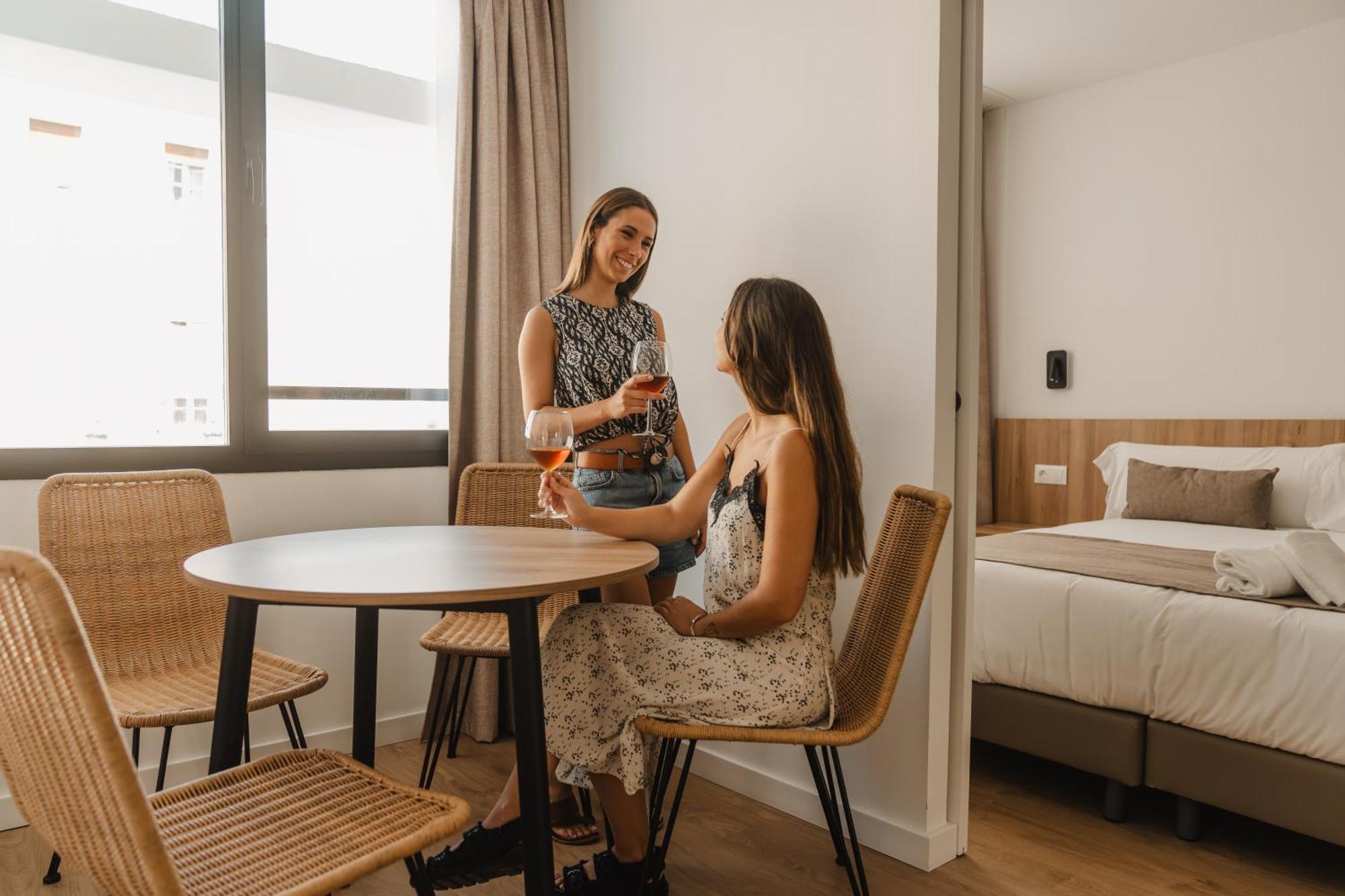 Eszentrico Suites Jerez Херес де ла Фронтера Екстериор снимка