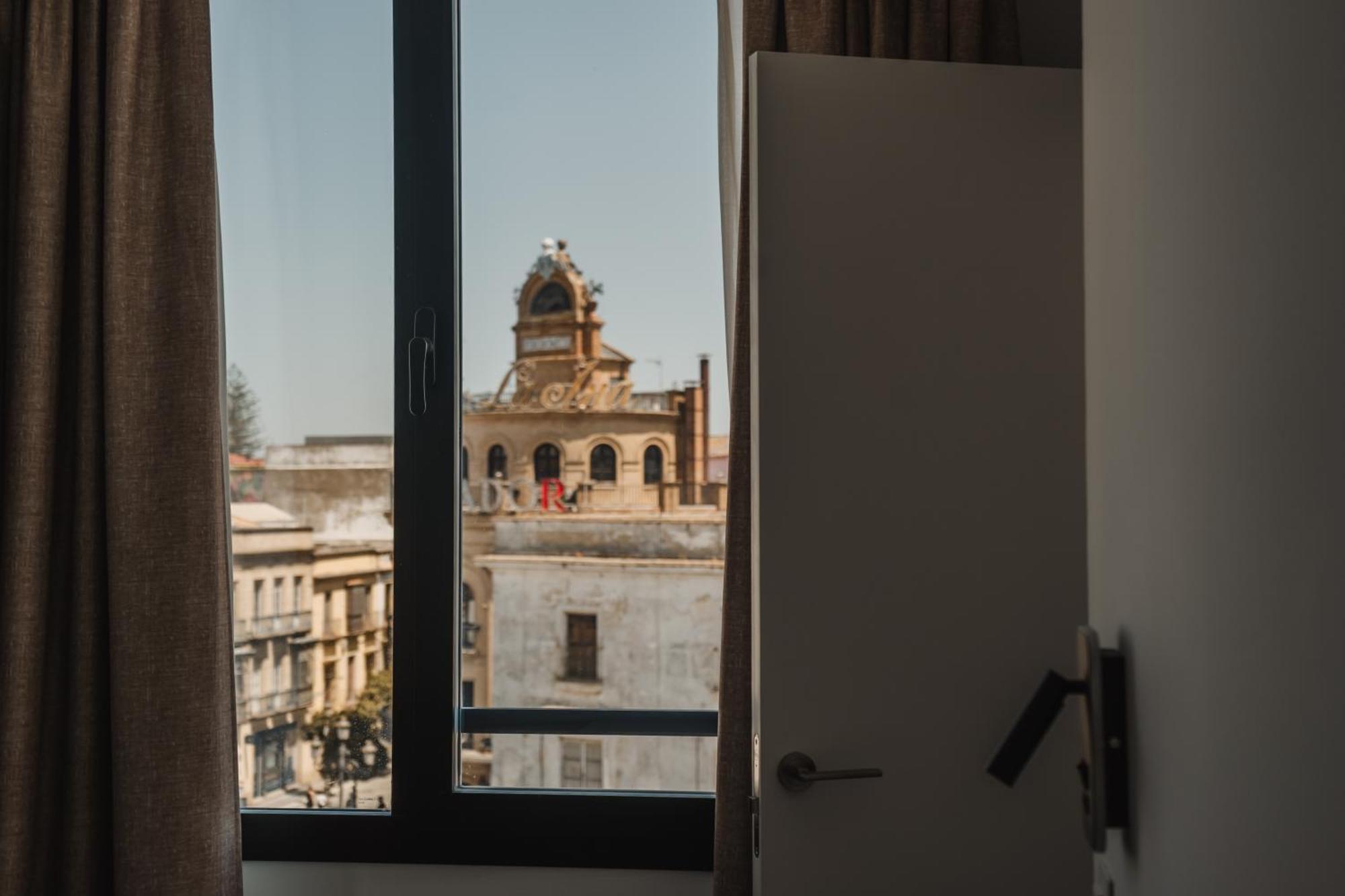 Eszentrico Suites Jerez Херес де ла Фронтера Екстериор снимка